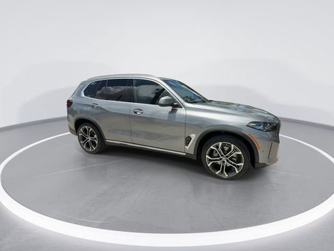 Used 2025 BMW X5 sDrive40i w/ Parking Assistance Package RWD image 2
