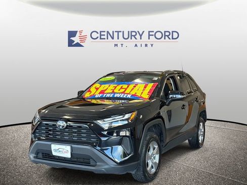 Used 2025 Toyota RAV4 XLE AWD/4WD image 5
