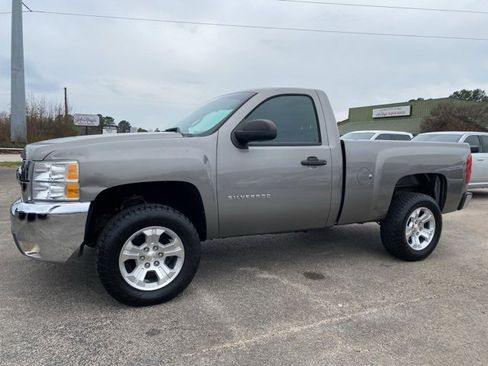 Used 2013 Chevrolet Silverado 1500 W/T image 2