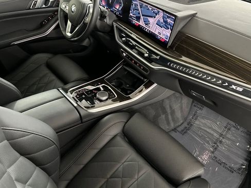 Used 2024 BMW X5 xDrive40i w/ Parking Assistance Package image 16