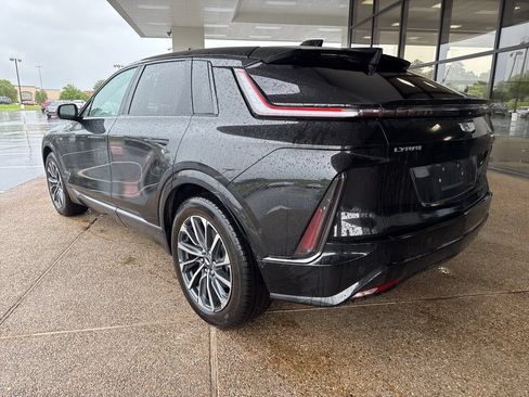 Used 2025 Cadillac Lyriq Sport AWD/4WD image 2