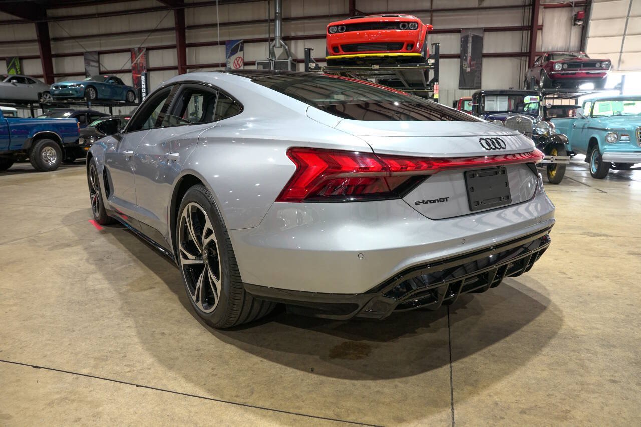Used 2022 Audi e-tron GT Premium Plus w/ Performance Package AWD/4WD image 6