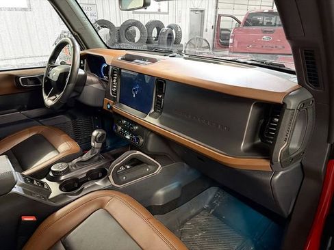 Used 2024 Ford Bronco Outer Banks image 12
