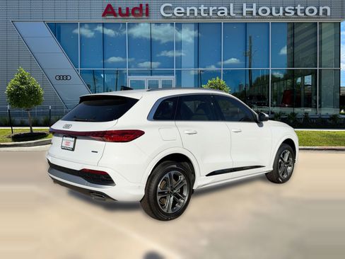 New 2025 Audi Q5 Premium w/ 19" Wheel Package image 9