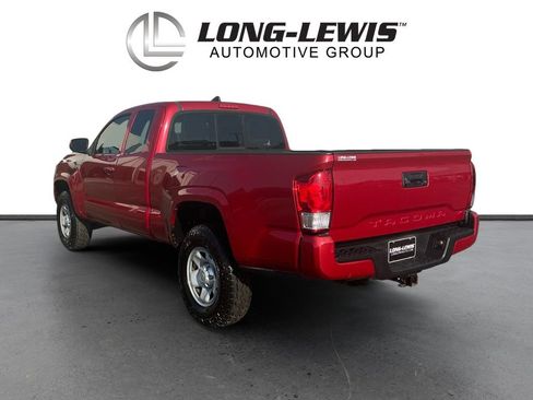 Used 2016 Toyota Tacoma SR RWD image 4