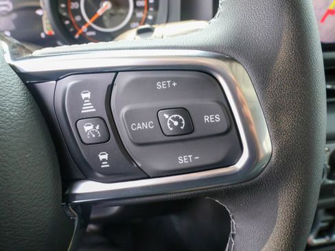 New 2026 Jeep Wrangler Unlimited Sahara AWD/4WD image 30