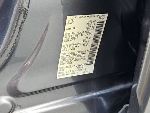 Used 2018 Nissan Titan SV w/ SV Convenience Package RWD image 32