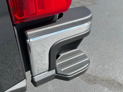 New 2026 Ford F250 Lariat w/ FX4 Off-Road Package image 45