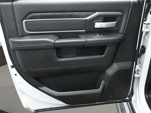 Used 2024 RAM 3500 Big Horn image 13