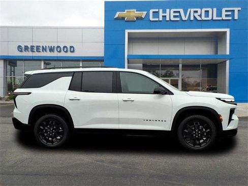 New 2026 Chevrolet Traverse LT w/ Midnight/Sport Edition image 2