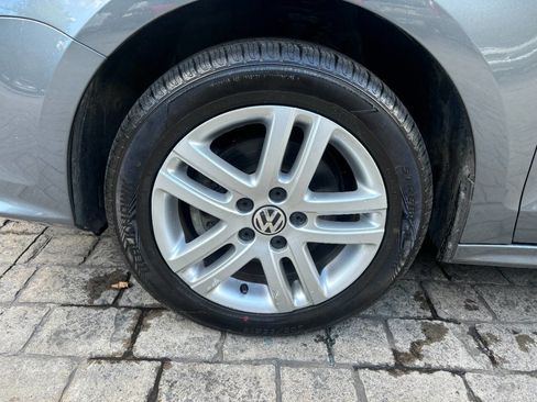 Used 2017 Volkswagen Jetta S image 16