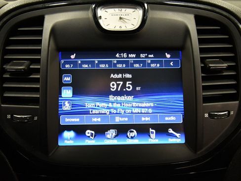 Used 2014 Chrysler 300 S image 23