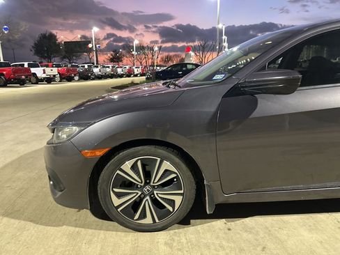 Used 2017 Honda Civic EX-L image 2