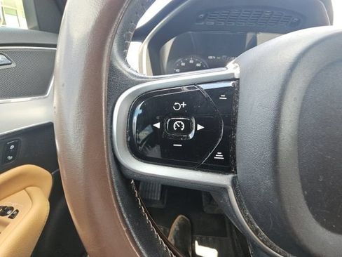 Used 2017 Volvo XC90 T6 Momentum w/ Vision Package AWD/4WD image 32