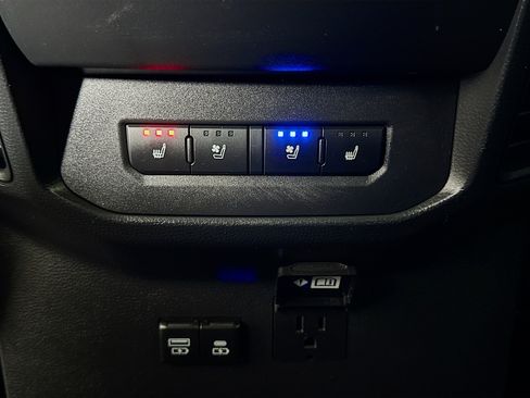 Certified 2024 Toyota Tundra Platinum AWD/4WD image 24