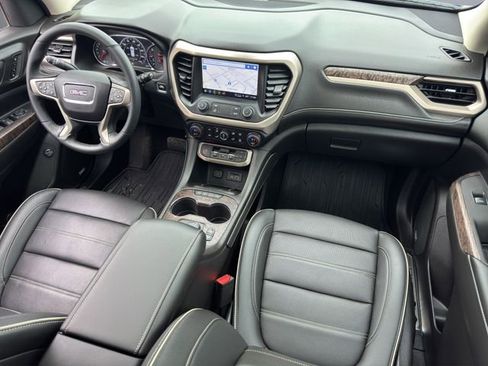 Used 2023 GMC Acadia Denali w/ Denali Ultimate Package AWD/4WD image 21