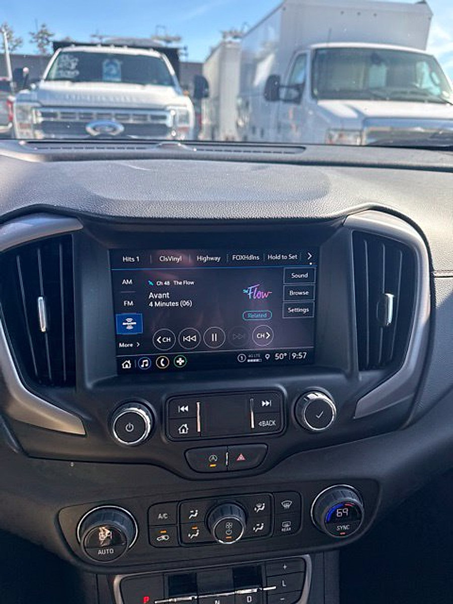 Certified 2023 GMC Terrain AT4 w/ Tech Package AWD/4WD image 35