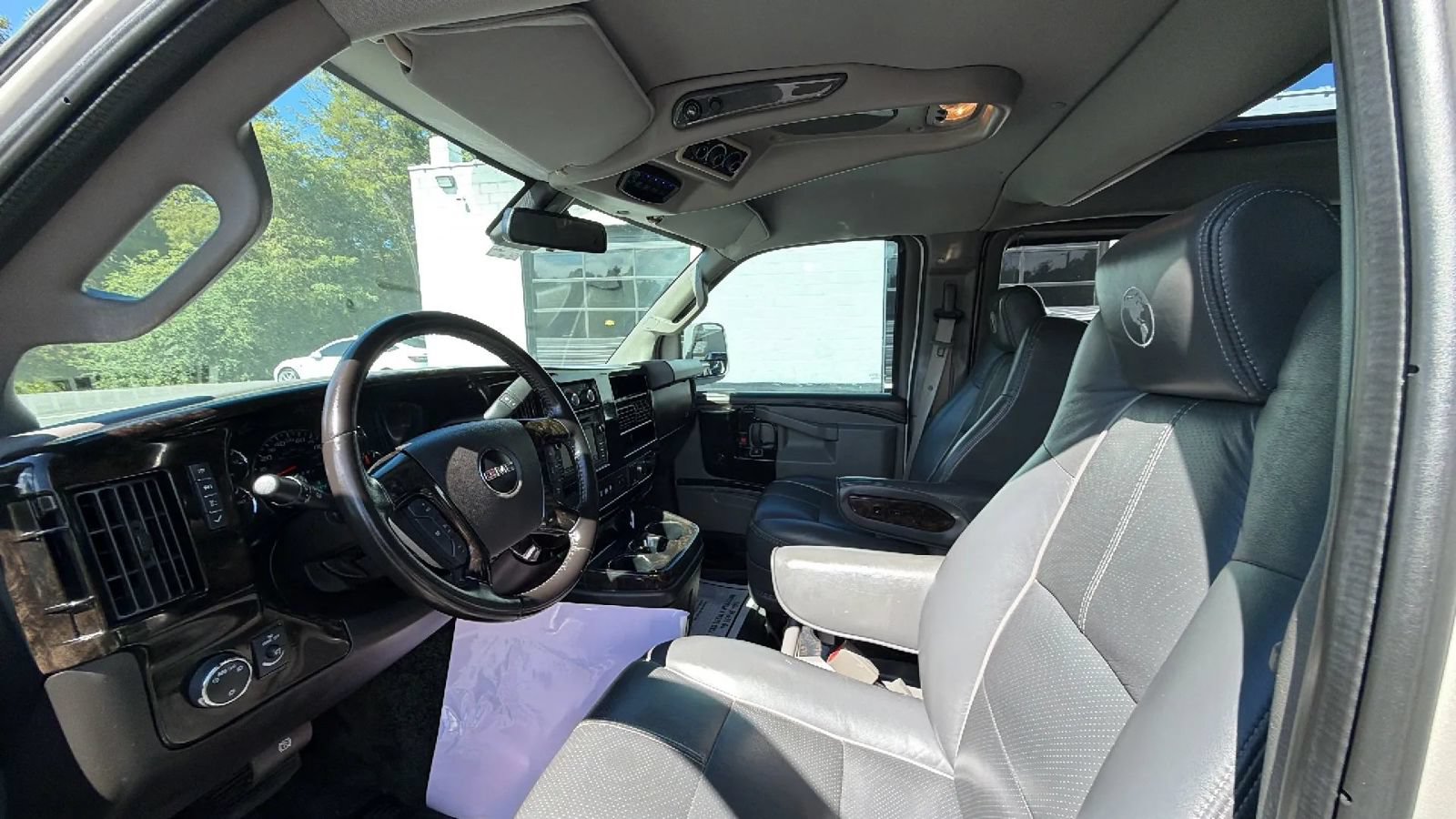 Used 2019 GMC Savana 2500 w/ Enhanced Convenience Package RWD image 20
