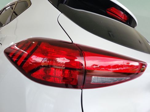 Used 2021 Hyundai Tucson SE w/ Cargo Package FWD image 31