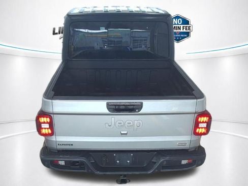 Used 2020 Jeep Gladiator Overland AWD/4WD image 3