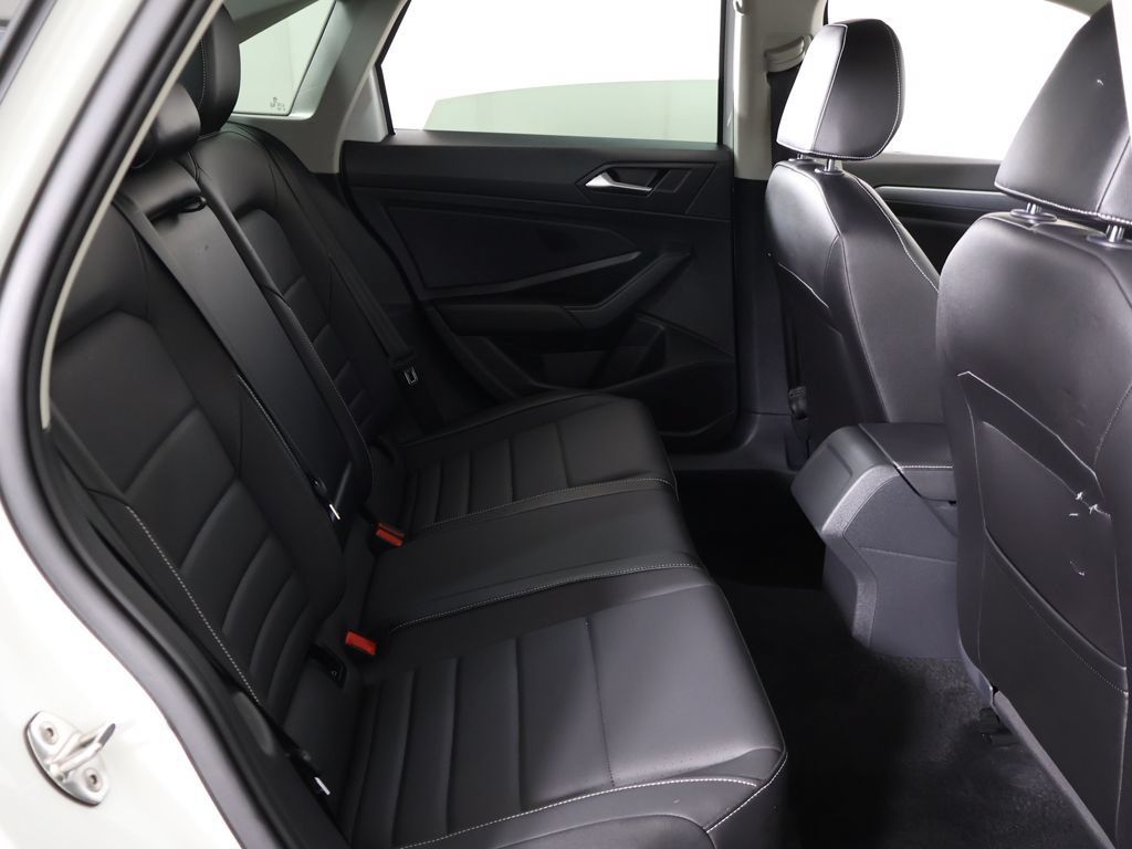 Used 2022 Volkswagen Jetta SE FWD image 33
