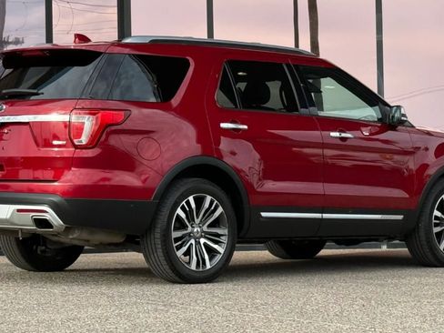 Used 2017 Ford Explorer Platinum AWD/4WD image 12