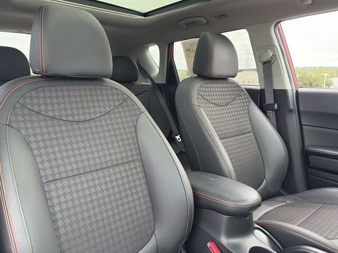 Used 2017 Kia Soul ! w/ Tech Package FWD image 34