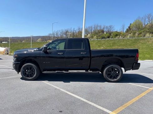 New 2026 RAM 2500 Big Horn AWD/4WD image 3