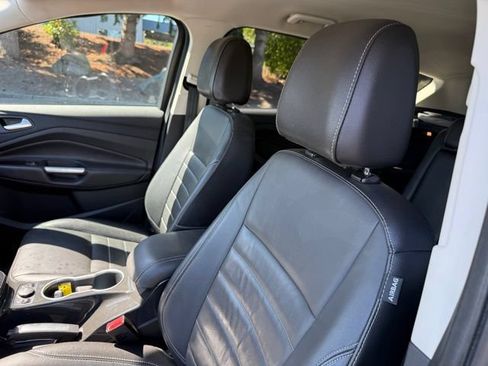 Used 2016 Ford Escape Titanium w/ Equipment Group 301A AWD/4WD image 11