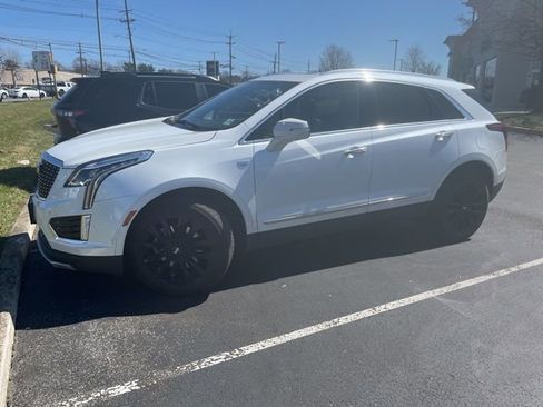 Used 2022 Cadillac XT5 Premium Luxury image 1