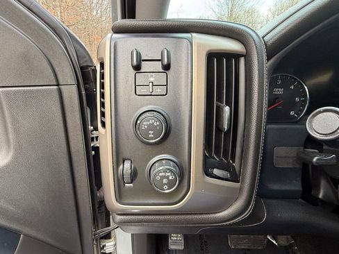 Used 2018 GMC Sierra 1500 Denali image 16