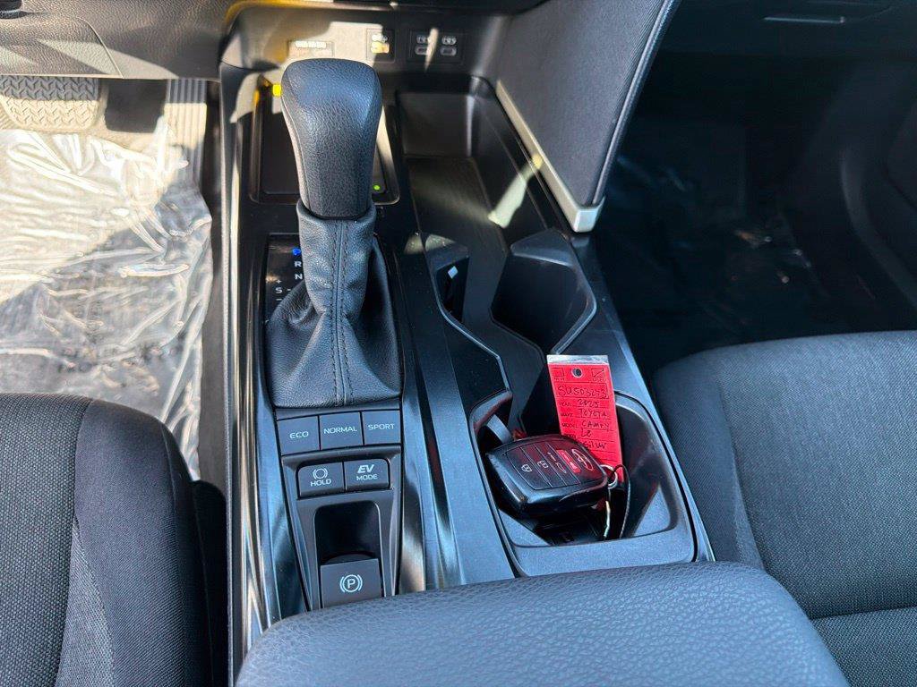 Used 2025 Toyota Camry LE FWD image 14