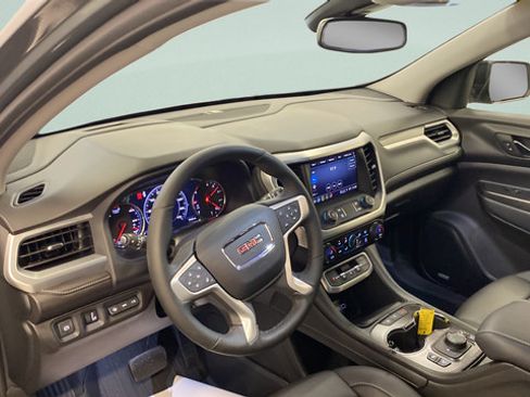 Used 2023 GMC Acadia SLT w/ Elevation Edition AWD/4WD image 15