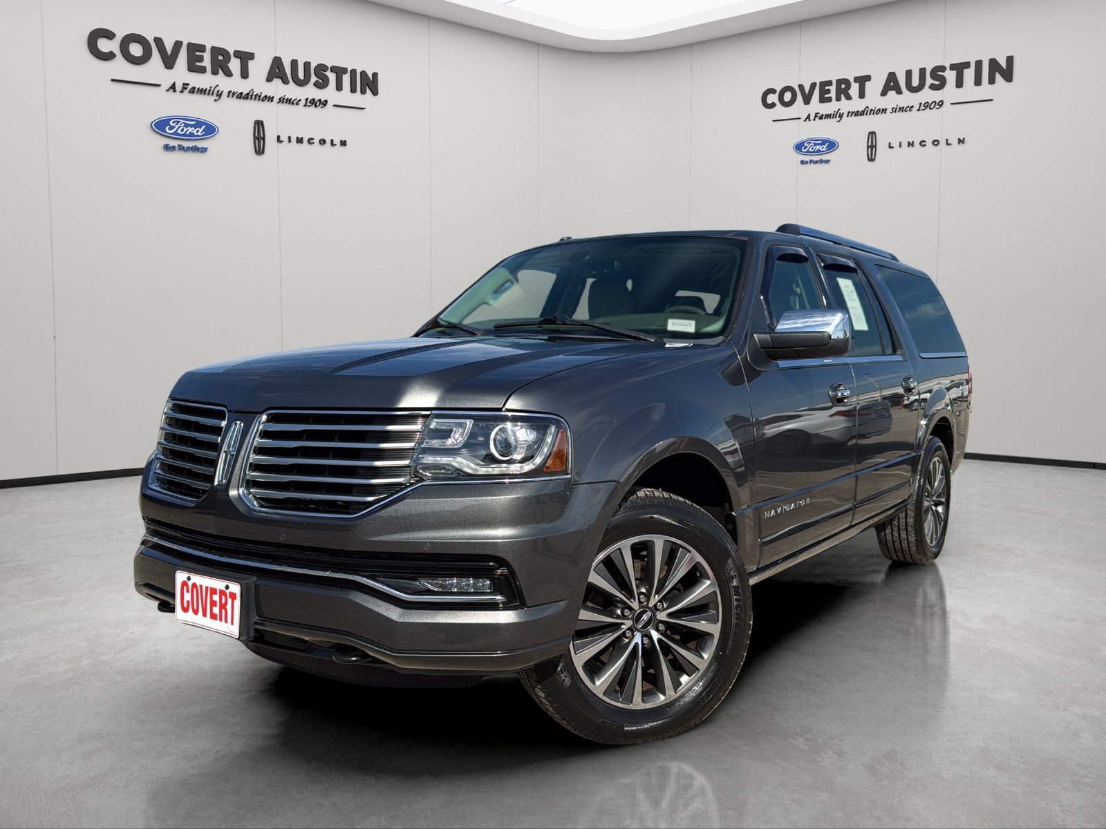 Used 2015 Lincoln Navigator L 2WD image 1