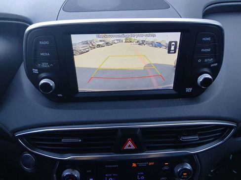Used 2020 Hyundai Santa Fe SEL w/ Convenience Package image 9