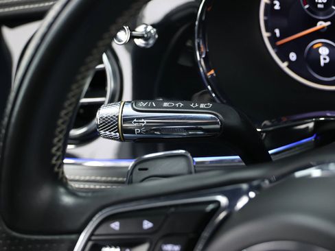 Used 2020 Bentley Flying Spur W12 image 29