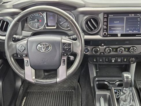 Used 2020 Toyota Tacoma TRD Off-Road w/ Technology Package AWD/4WD image 26