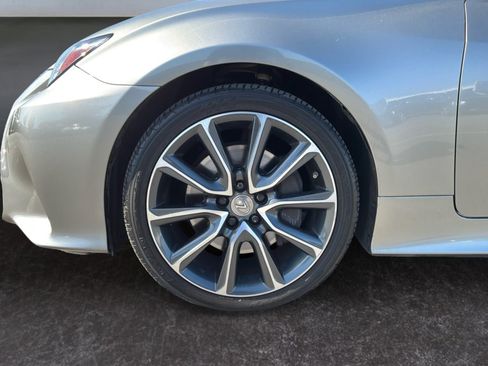 Used 2017 Lexus RC 200t w/ Premium Package RWD image 9