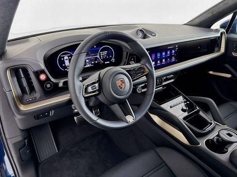 New 2026 Porsche Cayenne GTS image 4
