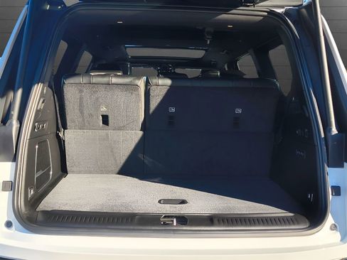 Used 2024 Jeep Wagoneer Series II image 8