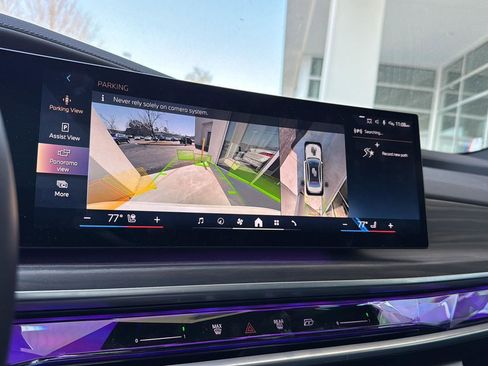 Certified 2024 BMW i7 xDrive60 w/ Executive Package AWD/4WD image 23