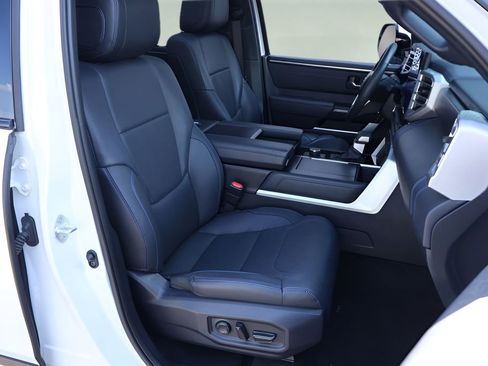 Used 2022 Toyota Tundra Platinum RWD image 18