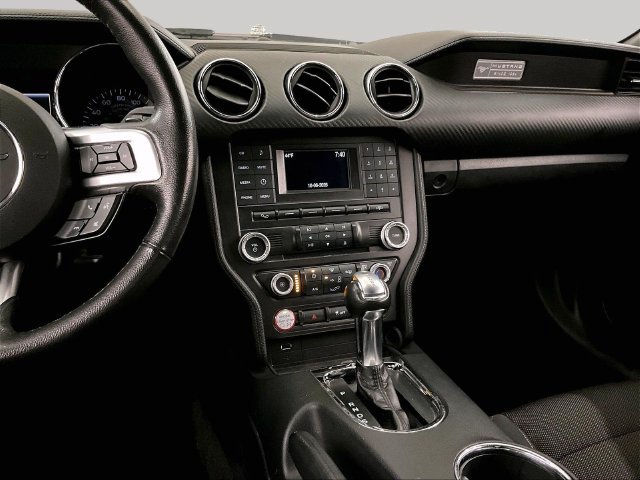Used 2016 Ford Mustang Coupe RWD image 6