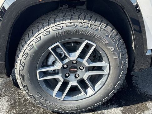 New 2026 GMC Terrain AT4 AWD/4WD image 12
