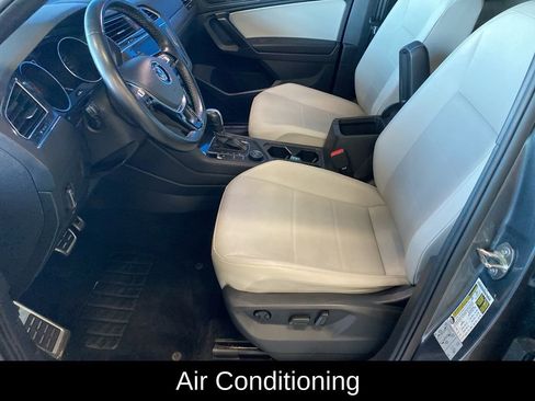 Used 2021 Volkswagen Tiguan SE R-Line w/ 3rd Row Seat Package AWD/4WD image 8