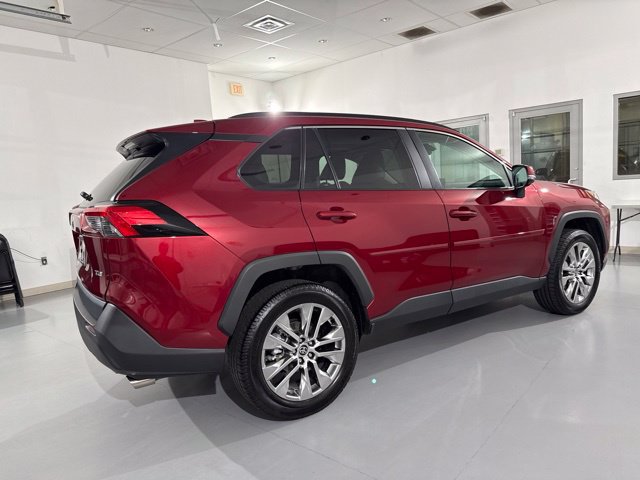 Used 2021 Toyota RAV4 XLE Premium FWD image 12