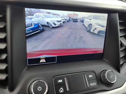 Used 2023 GMC Acadia SLT image 28