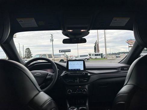 Used 2025 Ford Escape ST-Line image 24