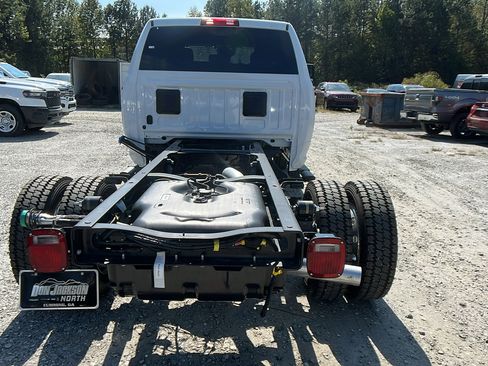 New 2026 RAM 4500 Tradesman w/ Chrome Appearance Group image 9