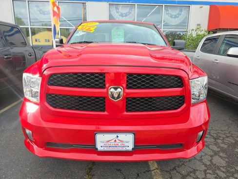 Used 2017 RAM 1500 Express AWD/4WD image 2
